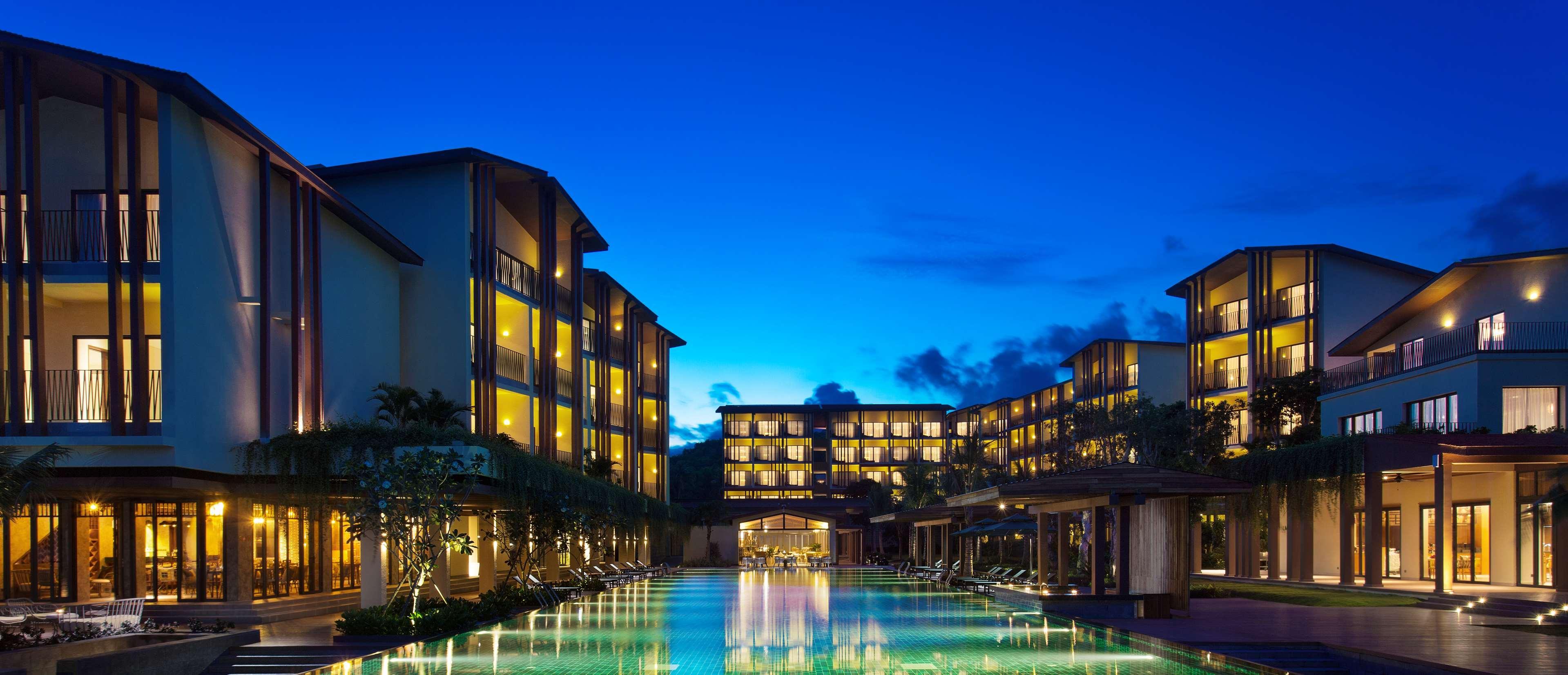 杜斯特公主月升海滩度假酒店 富国 外观 照片 The Village at Phuket Marriott Resort and Spa, Phuket, Thailand